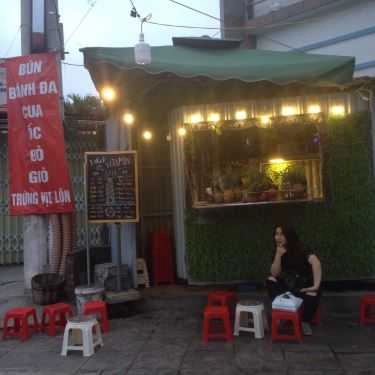 Không gian- Ăn vặt Sinh Tố & Nước Ép Trái Cây - Nguyễn Văn Huyên