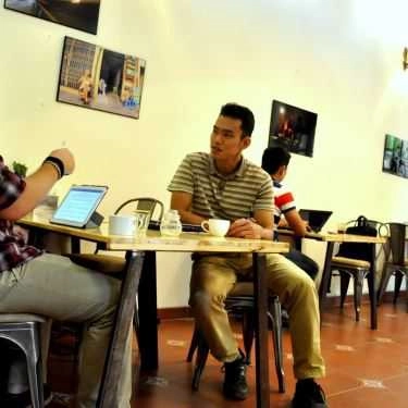 Không gian- Spacebar Cafe - Tô Ngọc Vân