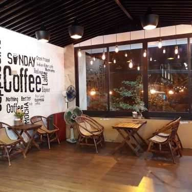 Không gian- Sunday Coffee
