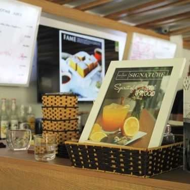 Tổng hợp- The Big Ben Cafe - Tuệ Tĩnh