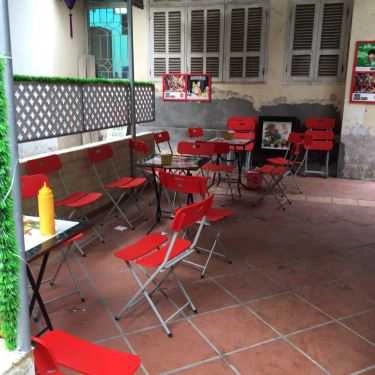 Không gian- Ăn vặt Thủy Nguyễn Fastfood
