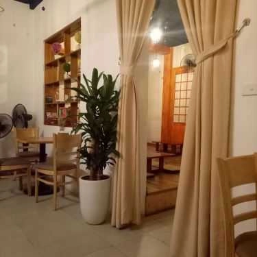 Không gian- Tik Tok Cafe