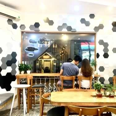 Không gian- Cafe Trà Sữa Teaholic - Quán Thánh