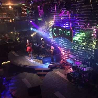 Tổng hợp- Trixie Cafe & Lounge