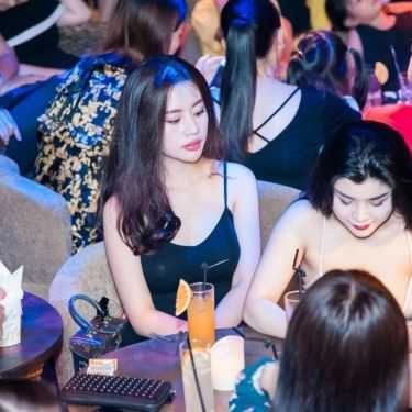 Tổng hợp- Trixie Cafe & Lounge