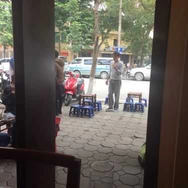 Không gian- Van Yen Art Cafe - Quang Trung
