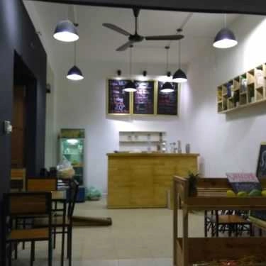 Không gian- Vintage Coffee & Fruit Juice