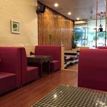 Không gian- Violet Cafe