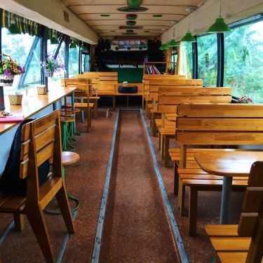 Không gian- Vô Thường Cafe - Cafe Bus