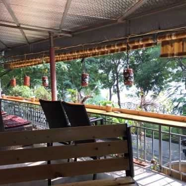Không gian- Windmill Cafe & Bakery