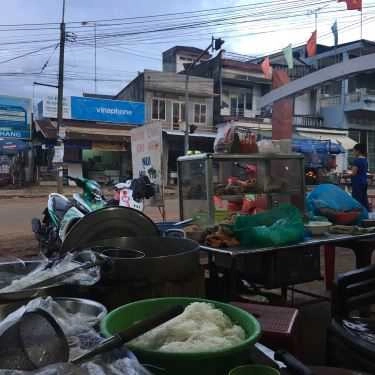 Không gian- Quán Ăn Bánh Canh Cô Bé