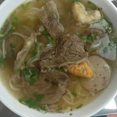 Món ăn- Bún Bò Huế - Hồ Bơi Thủy Tiên