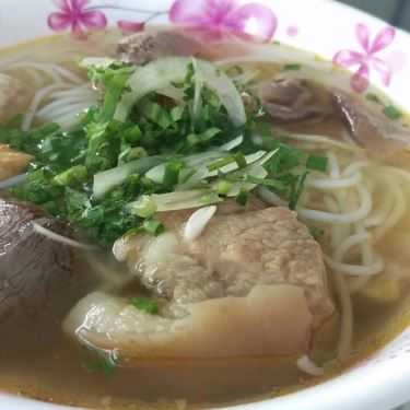 Món ăn- Bún Bò Huế - Hồ Bơi Thủy Tiên