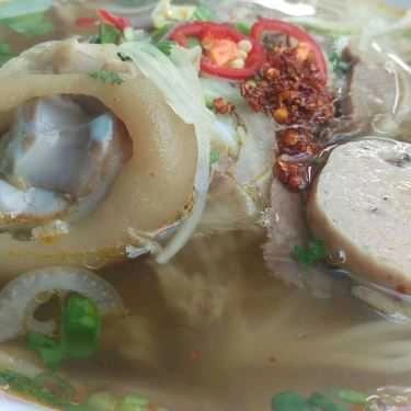 Món ăn- Bún Bò Huế - Hồ Bơi Thủy Tiên