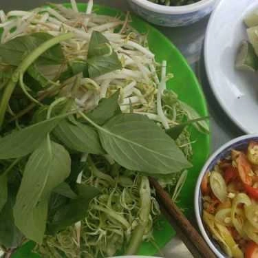 Món ăn- Bún Bò Huế - Hồ Bơi Thủy Tiên