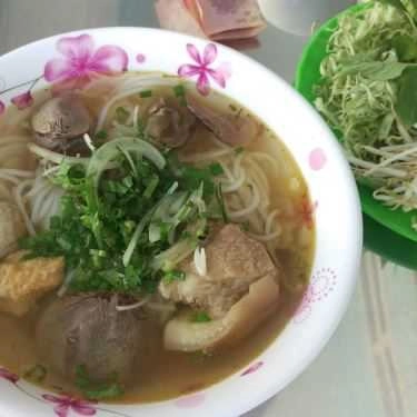 Món ăn- Bún Bò Huế - Hồ Bơi Thủy Tiên