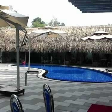 Không gian- Nhà Hàng Dolphin Restaurant