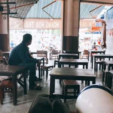 Không gian- Phố Cafe - Hoàng Hoa Thám