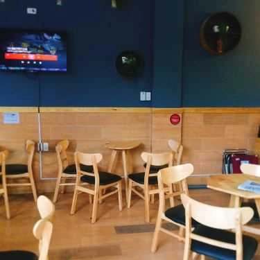 Không gian- Gold Cafe - Huỳnh Ngọc Huệ