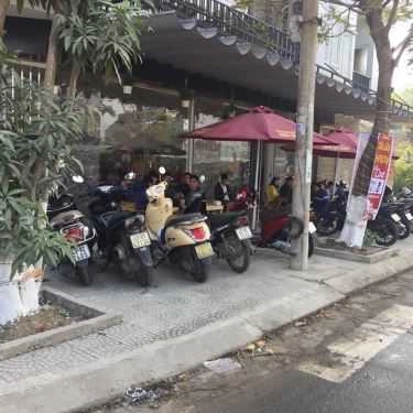 Không gian- Lee Coffee - Hà Huy Tập