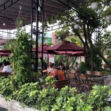 Không gian- Moon Lake Cafe