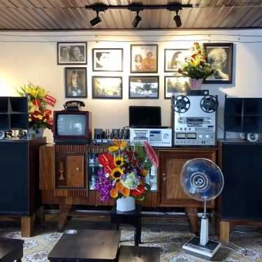 Không gian- Moon Lake Cafe