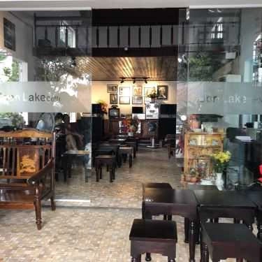 Không gian- Moon Lake Cafe