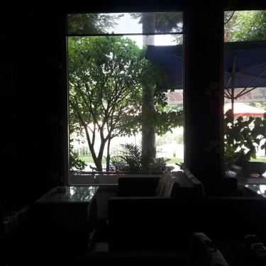 Không gian- Phương Trí Cafe