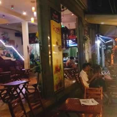 Không gian- Roma Cafe