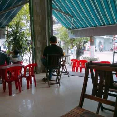 Không gian- Subi Cafe