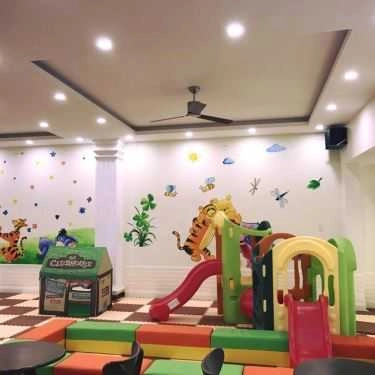 Không gian- Sunny Cafe