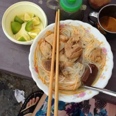Món ăn- Quán Ăn Bún Bò Chùa Cầu