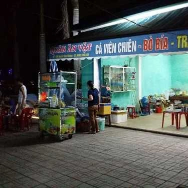 Không gian- Quán Ăn Ăn Vặt Quán - Cá Viên Chiên