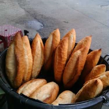 Món ăn- Quán Ăn Cô Ngọc - Bánh Mì & Cháo Gạo Đỏ
