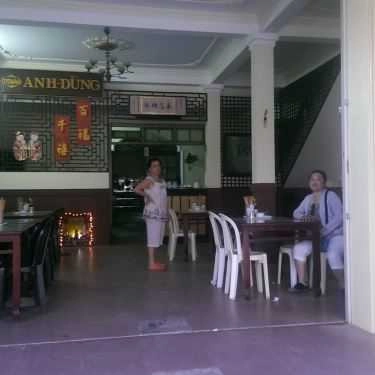 Không gian- Quán Ăn Hoành Thánh Anh Dũng