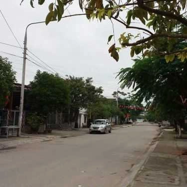 Không gian- Quán Ăn Mì Quảng Bà Tuyết