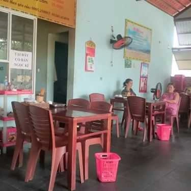 Không gian- Quán Ăn Mì Quảng Giao Thủy 8