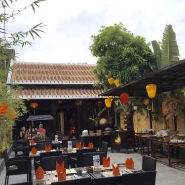 Không gian- Quán Ăn Ớt Ta Cuisine
