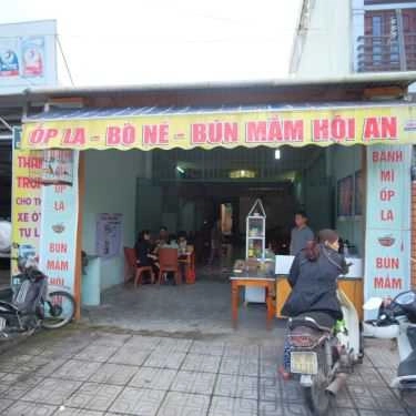 Không gian- Quán Ăn Quán May - Ốp La & Bò Né