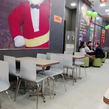 Không gian- Nhà Hàng Jollibee - Co.opMart Quảng Ngãi