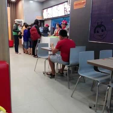 Không gian- Nhà Hàng Jollibee - Co.opMart Quảng Ngãi