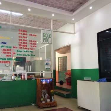 Không gian- Quán Ăn Ngọc Phô - Mì Quảng