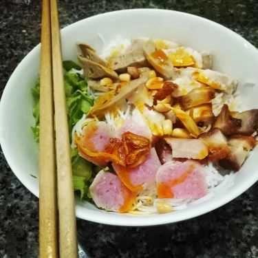 Món ăn- Quán Ăn Vị Xưa - Bánh Tráng Cuốn Thịt Heo