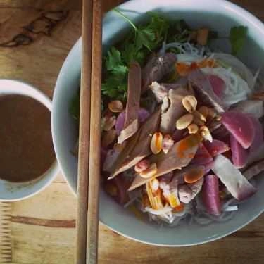 Món ăn- Quán Ăn Vị Xưa - Bánh Tráng Cuốn Thịt Heo