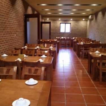 Không gian- Nhà Hàng Beyker Restaurant - Các Món Ăn Đặc Sản