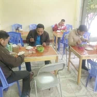 Không gian- Quán Ăn Bún Chả Thắng Anh