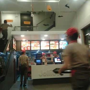 Tổng hợp- Nhà Hàng Jollibee - Lương Ngọc Quyến