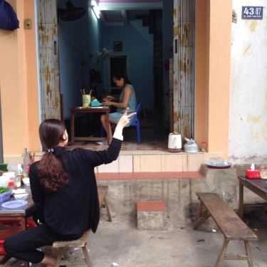 Không gian- Quán Ăn Bún Chả Ngõ Hàn Thuyên