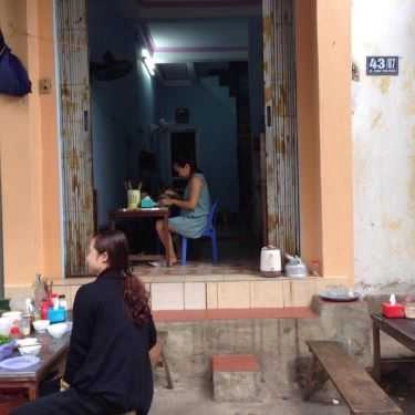 Không gian- Quán Ăn Bún Chả Ngõ Hàn Thuyên