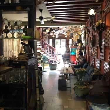 Không gian- Phong Cafe